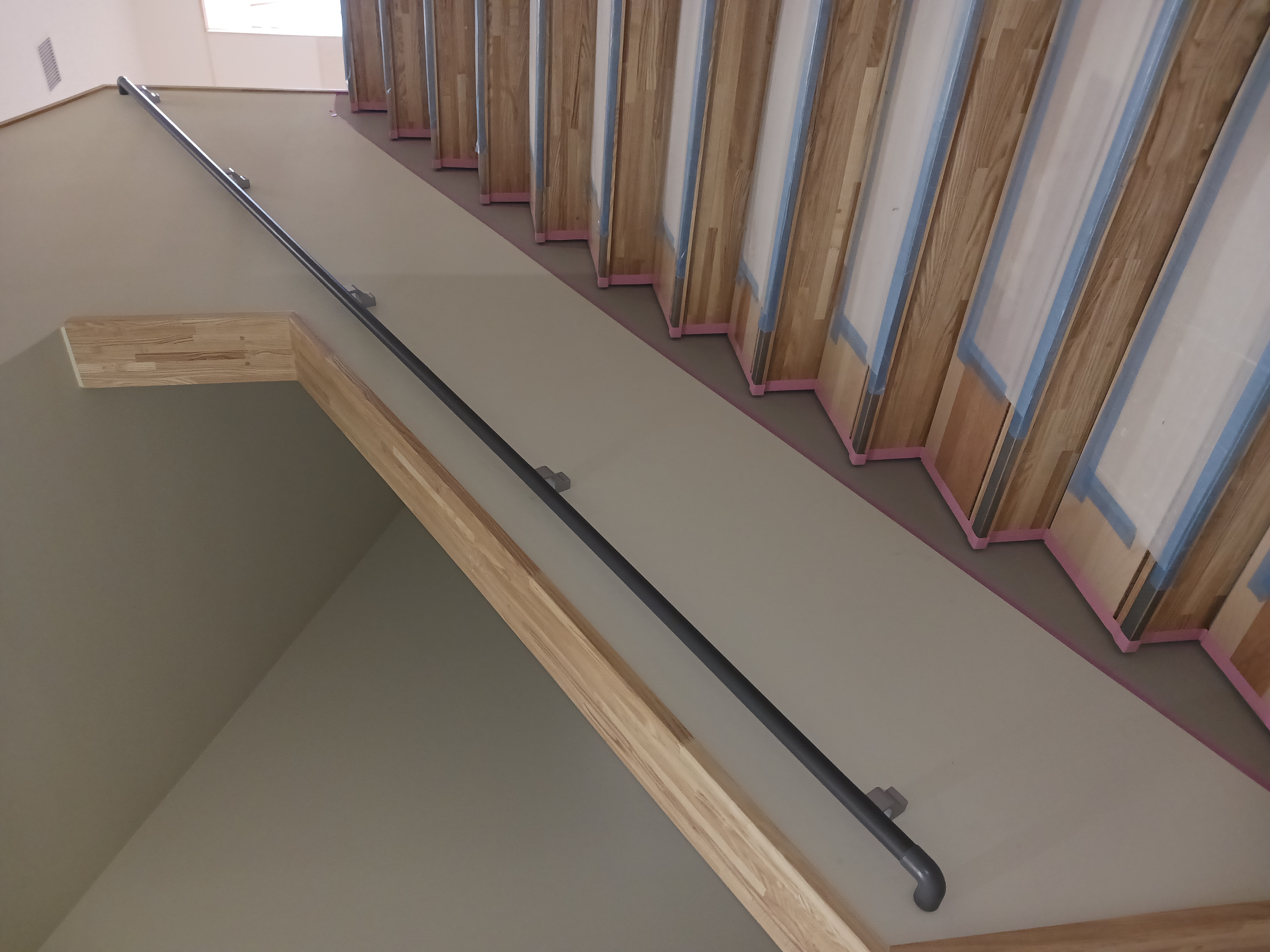 階段樹脂手摺①